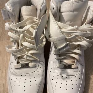 Nike Air Force 1 High — Mens 11.5